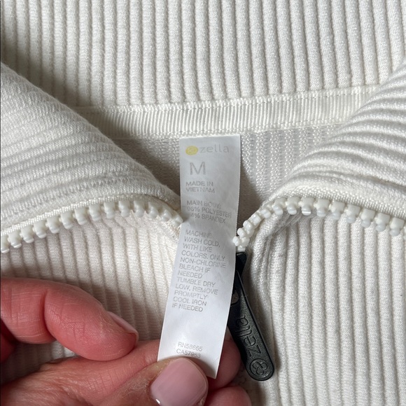 Zella White Ribbed Jacket - Picture 2 of 5